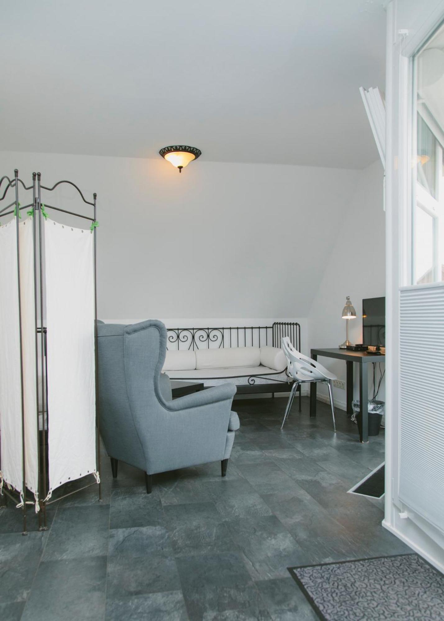 Gaestehaus Vigliarolo Gewerblich Jedes Zimmer Eigenes Bad Gemeinschaftskueche Elmshorn Esterno foto