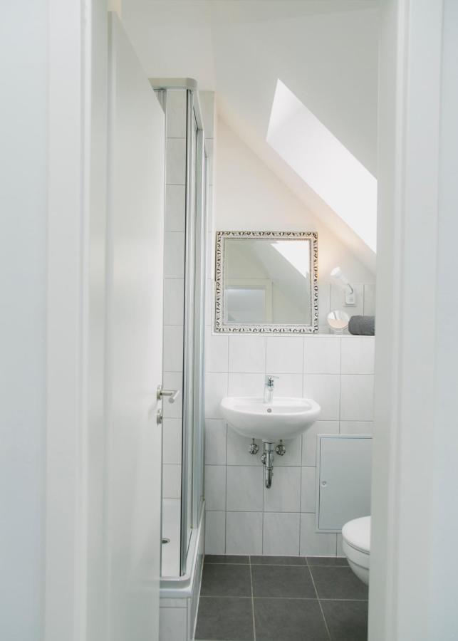 Gaestehaus Vigliarolo Gewerblich Jedes Zimmer Eigenes Bad Gemeinschaftskueche Elmshorn Esterno foto