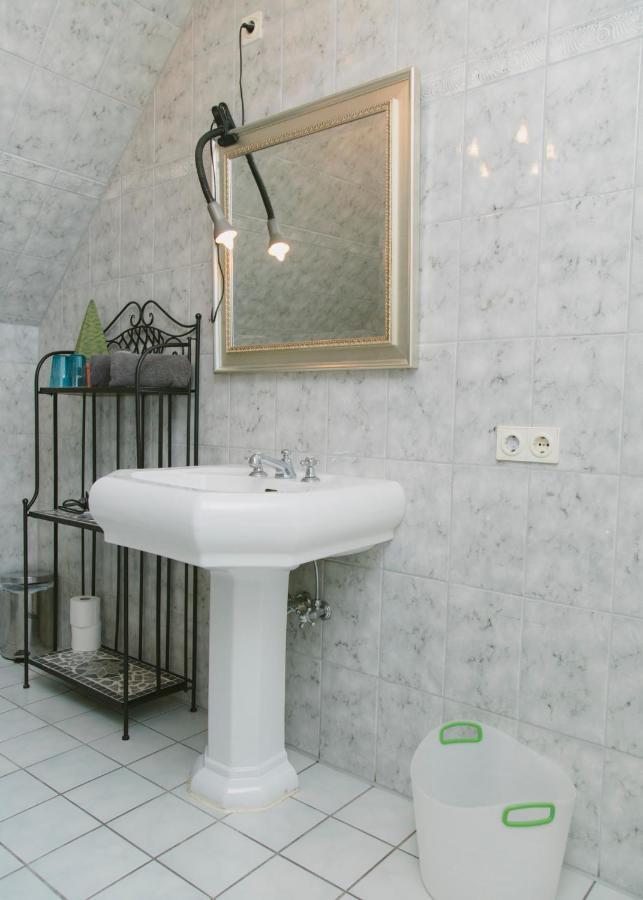Gaestehaus Vigliarolo Gewerblich Jedes Zimmer Eigenes Bad Gemeinschaftskueche Elmshorn Esterno foto