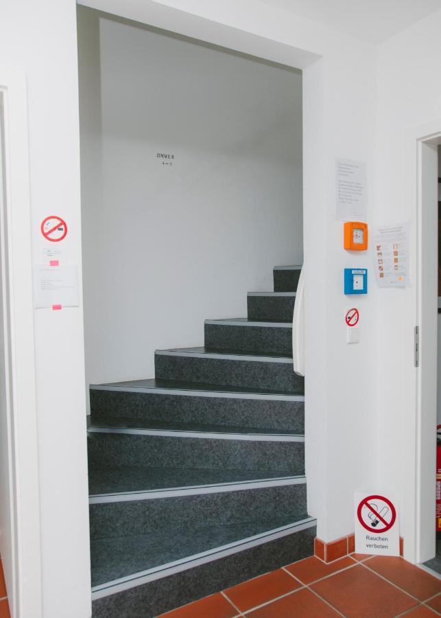 Gaestehaus Vigliarolo Gewerblich Jedes Zimmer Eigenes Bad Gemeinschaftskueche Elmshorn Esterno foto
