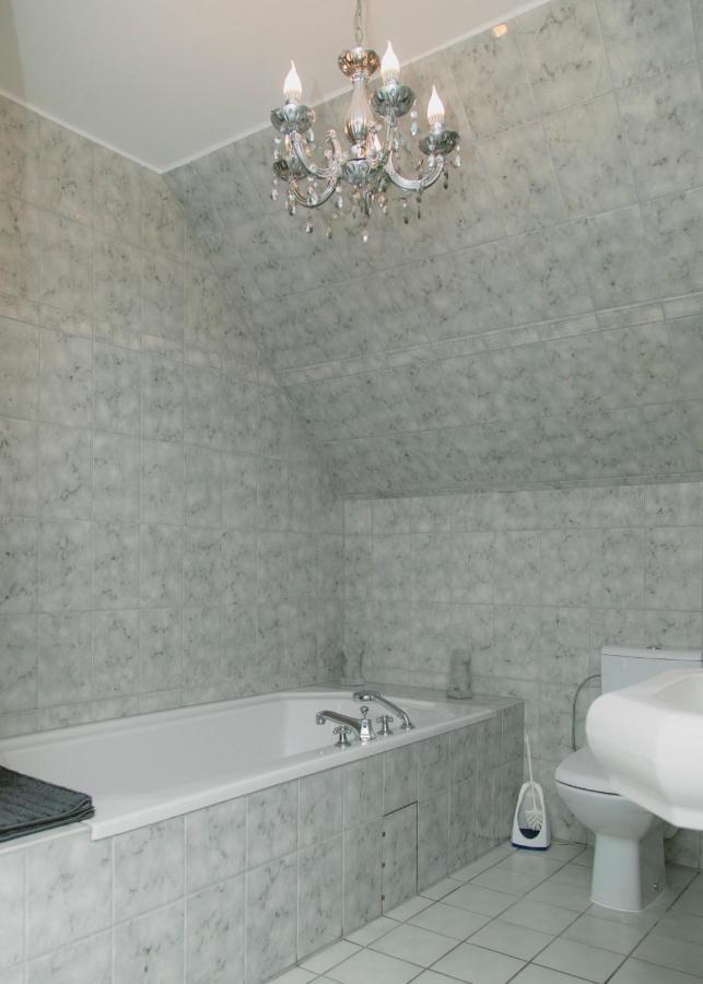 Gaestehaus Vigliarolo Gewerblich Jedes Zimmer Eigenes Bad Gemeinschaftskueche Elmshorn Esterno foto