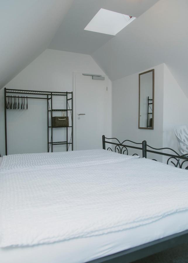 Gaestehaus Vigliarolo Gewerblich Jedes Zimmer Eigenes Bad Gemeinschaftskueche Elmshorn Esterno foto