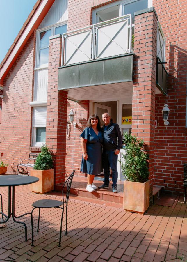 Gaestehaus Vigliarolo Gewerblich Jedes Zimmer Eigenes Bad Gemeinschaftskueche Elmshorn Esterno foto