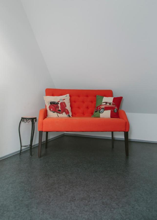 Gaestehaus Vigliarolo Gewerblich Jedes Zimmer Eigenes Bad Gemeinschaftskueche Elmshorn Esterno foto