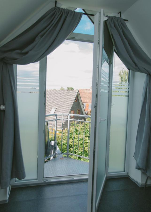 Gaestehaus Vigliarolo Gewerblich Jedes Zimmer Eigenes Bad Gemeinschaftskueche Elmshorn Esterno foto