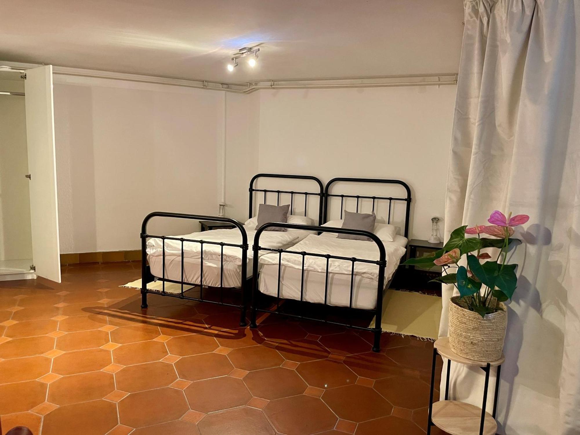 Gaestehaus Vigliarolo Gewerblich Jedes Zimmer Eigenes Bad Gemeinschaftskueche Elmshorn Esterno foto